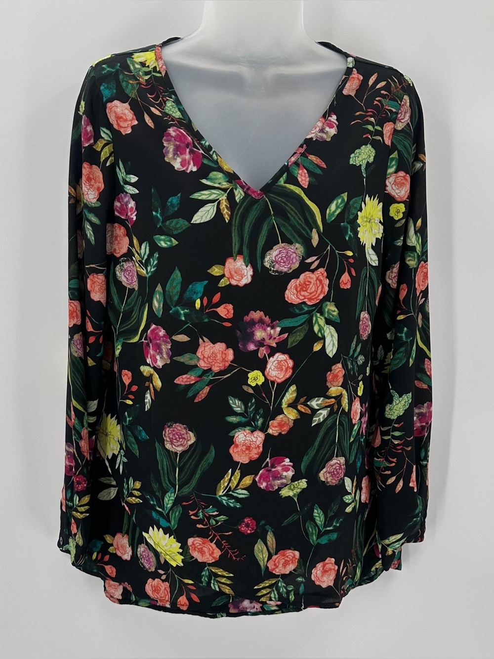 CHELSEA & THEODORE Top Womens S Painterly Floral Black Dark Romantic Feminine